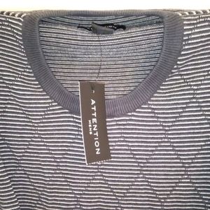 New. Attention light-weight sweater